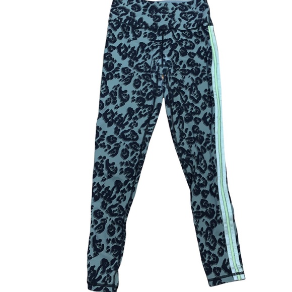 Victoria Sport Knockout Tight Leopard Print Small - Picture 5 of 5